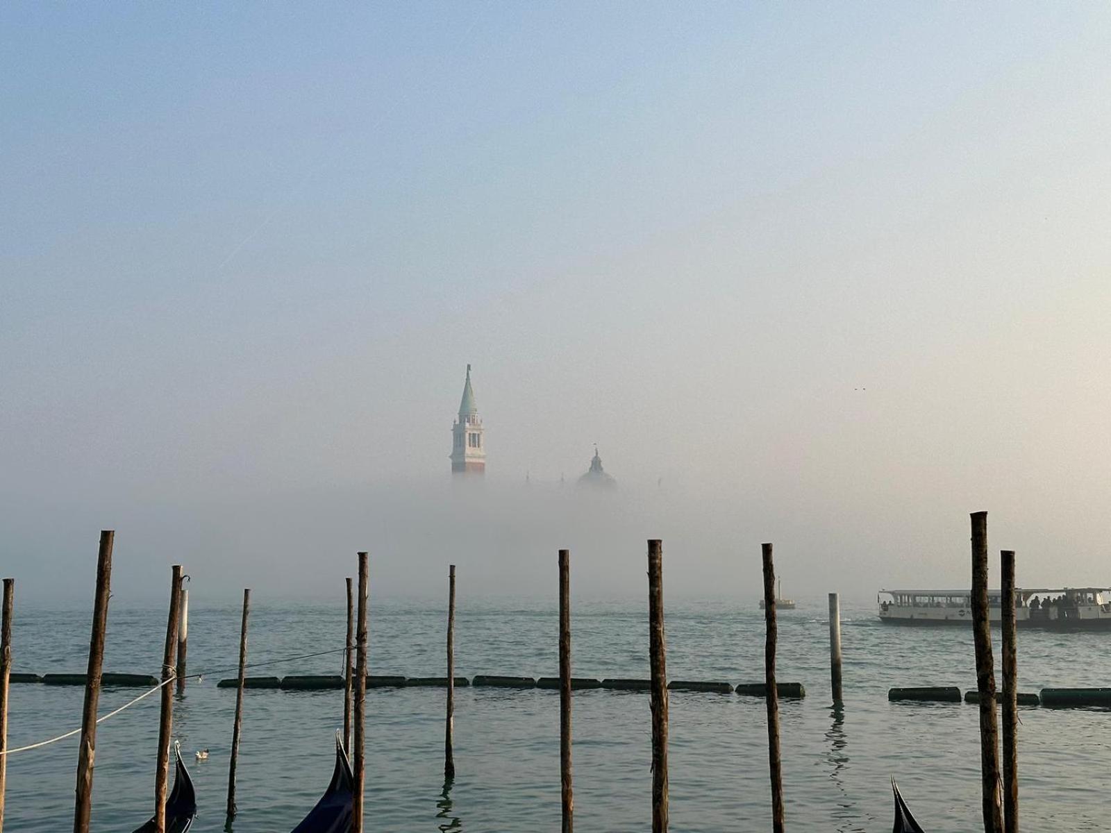 Ca' Delfina Holiday Home Venezia Esterno foto