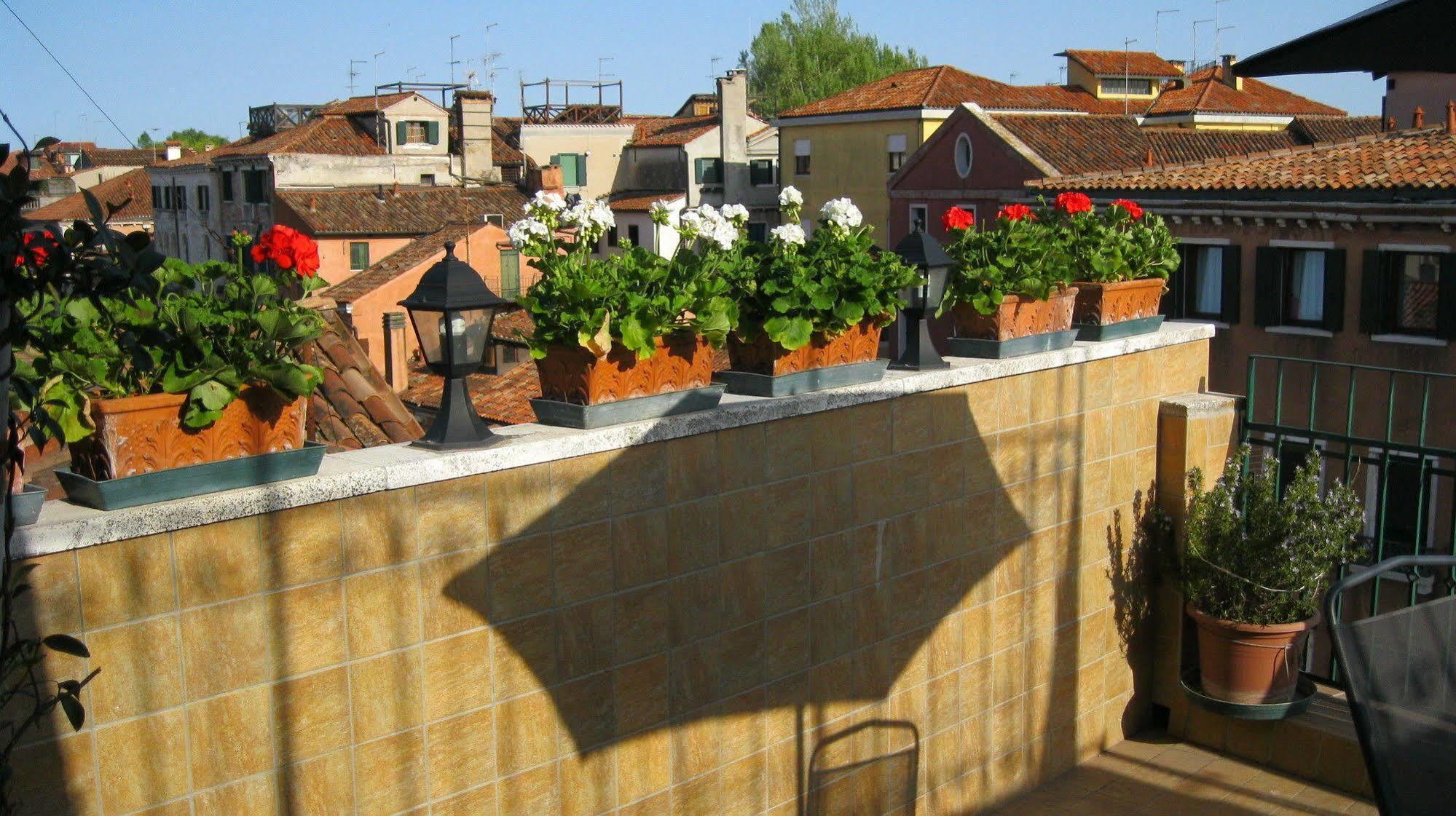 Ca' Delfina Holiday Home Venezia Esterno foto