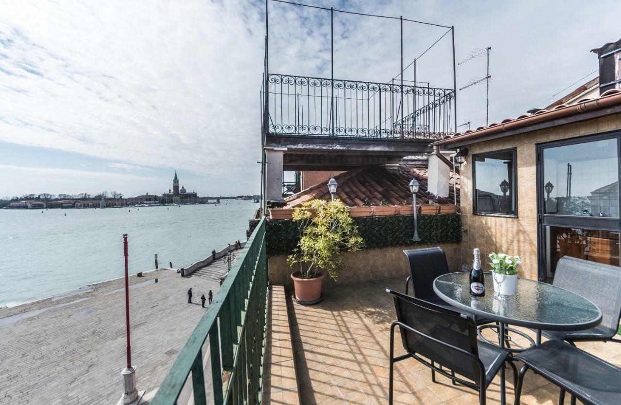Ca' Delfina Holiday Home Venezia Esterno foto