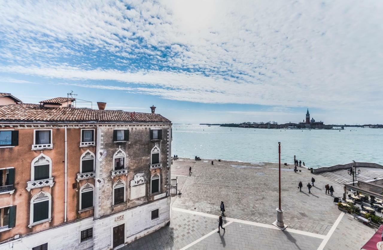 Ca' Delfina Holiday Home Venezia Esterno foto
