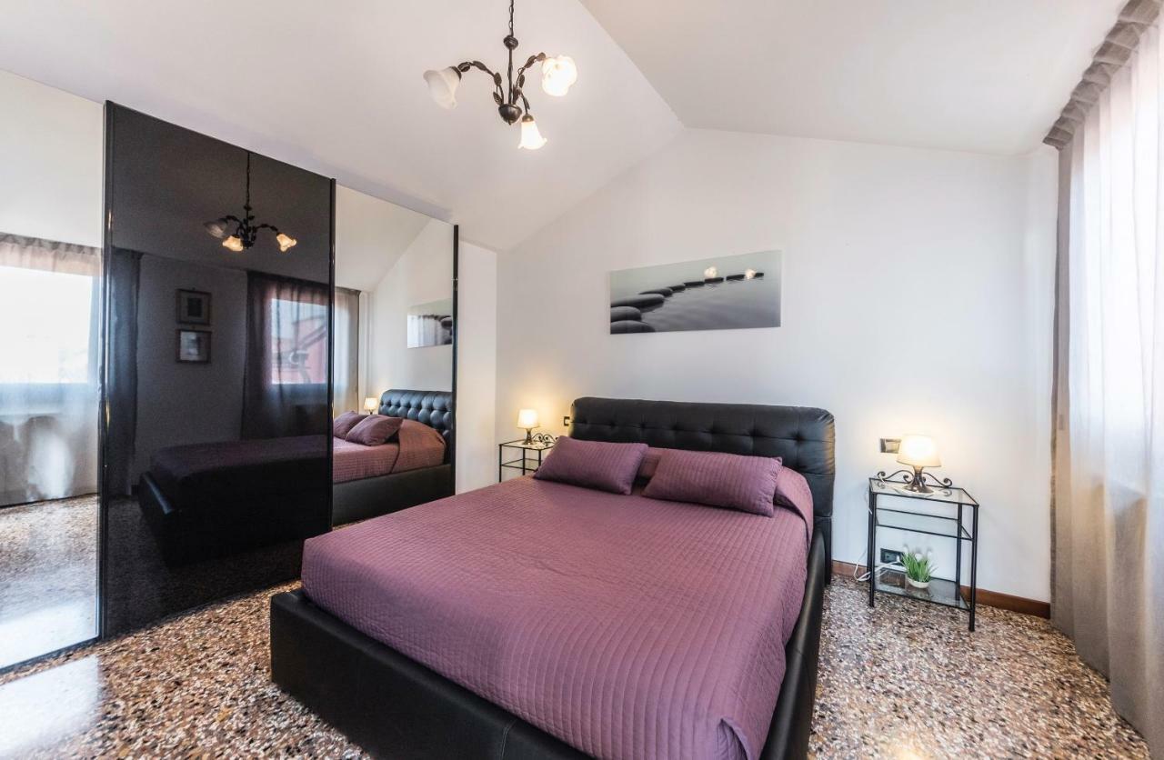 Ca' Delfina Holiday Home Venezia Esterno foto